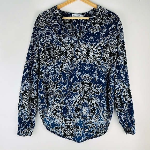 Velvet By Graham & Spencer Blue Black Print V-Neck Long Sleeve Blouse - Picture 1 of 5
